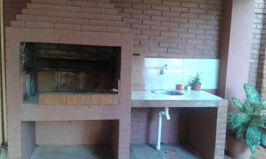 La Casa De Pedro Hostel Encarnación Extérieur photo